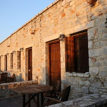 Lalloudes Seaside Accommodation Exo Nimfion Exterior foto