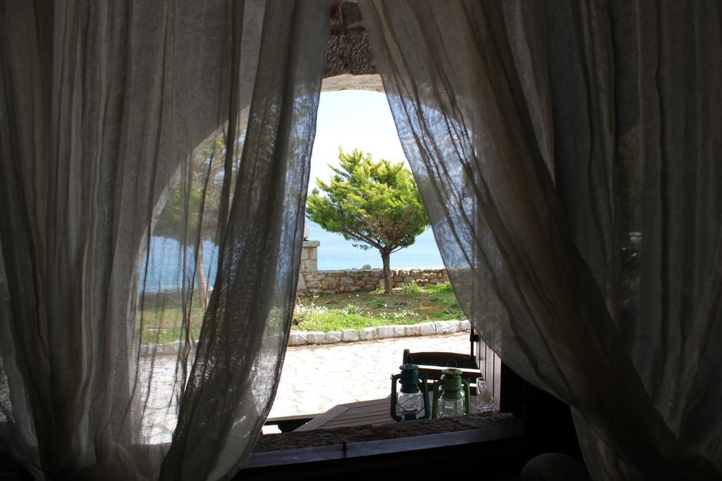Lalloudes Seaside Accommodation Exo Nimfion Habitación foto