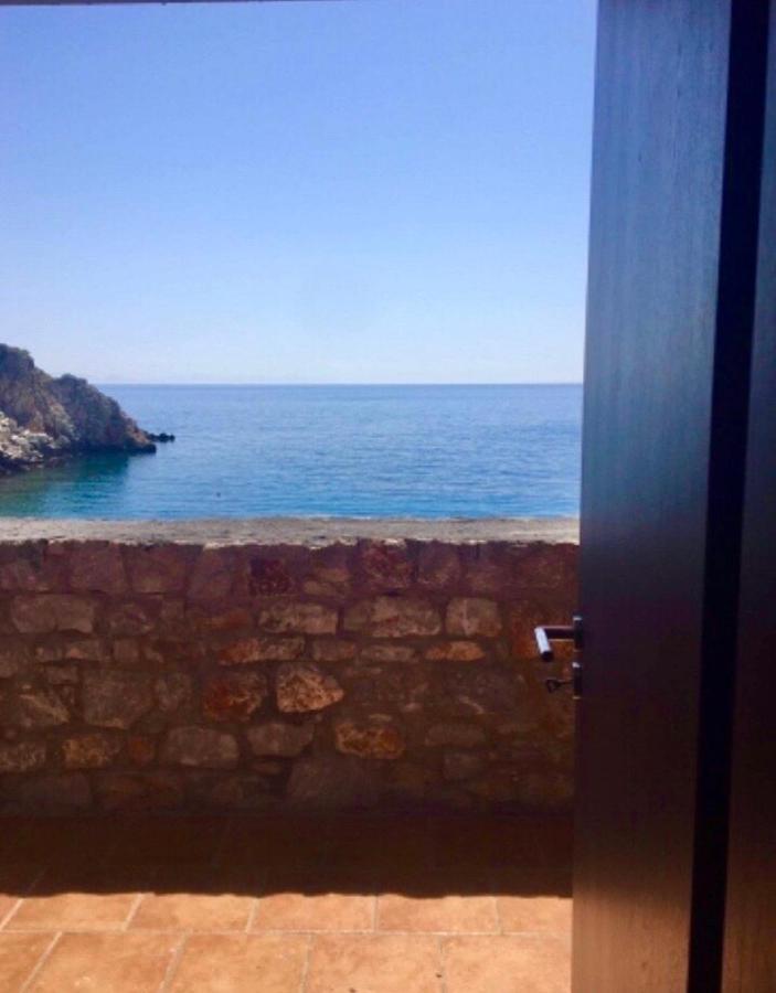 Lalloudes Seaside Accommodation Exo Nimfion Exterior foto