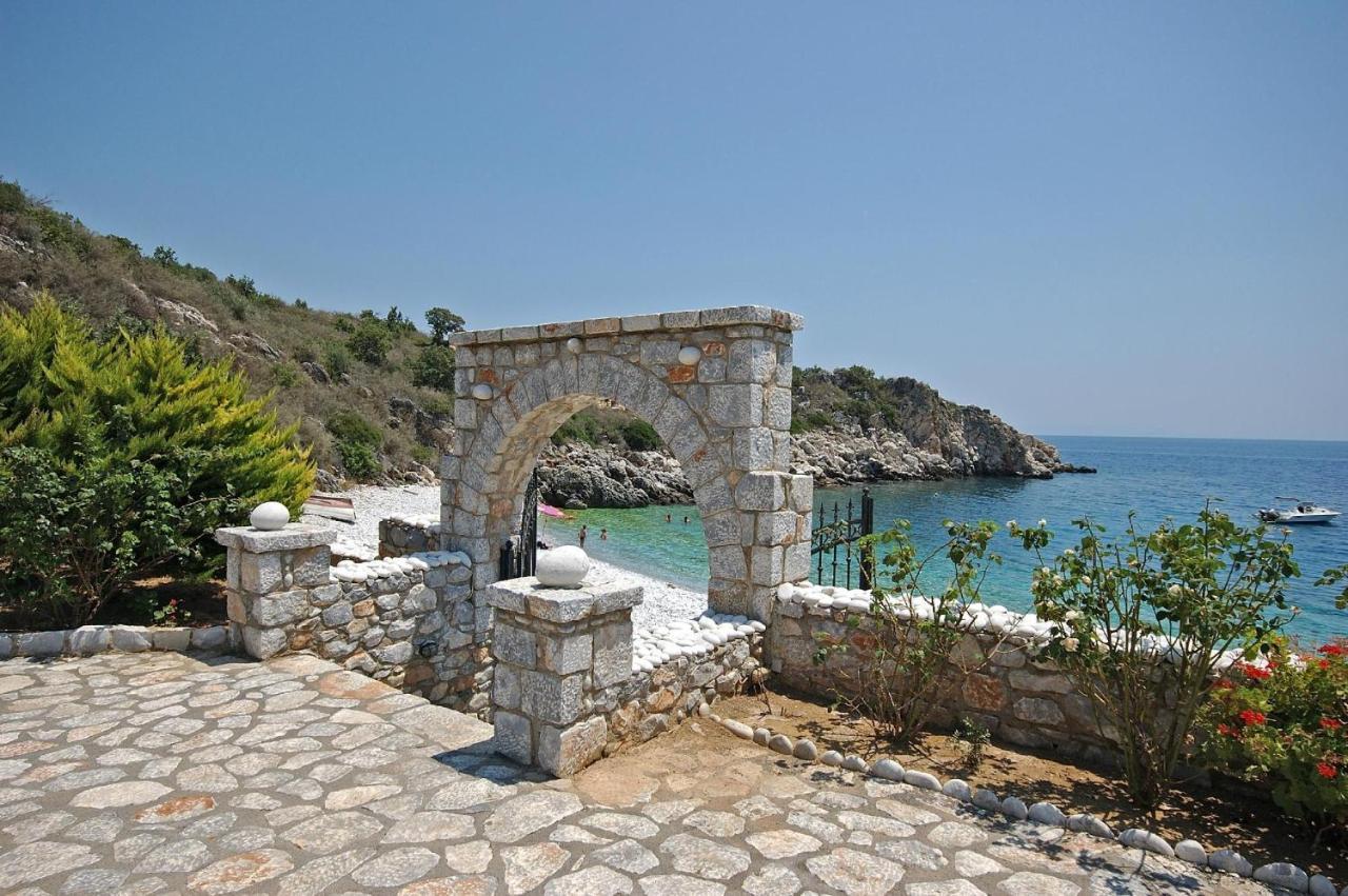 Lalloudes Seaside Accommodation Exo Nimfion Exterior foto