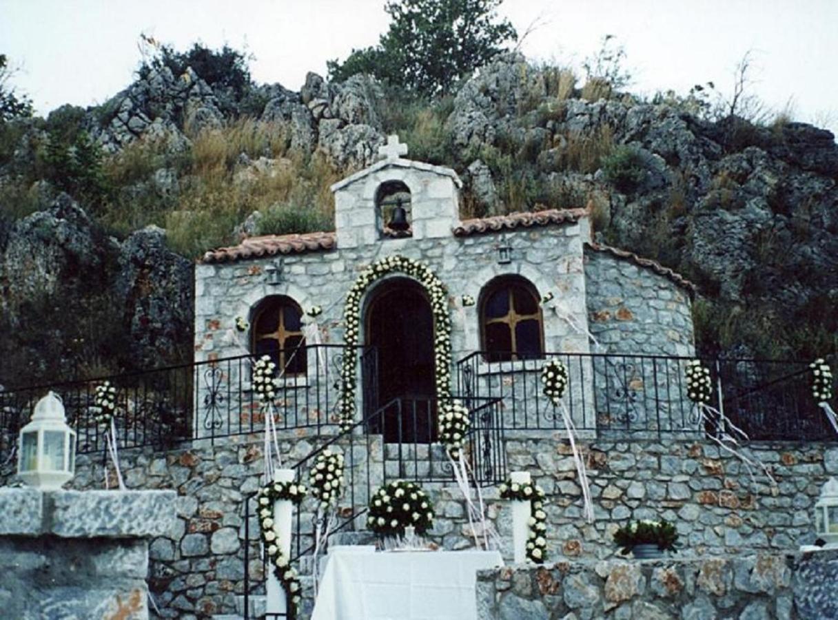 Lalloudes Seaside Accommodation Exo Nimfion Exterior foto